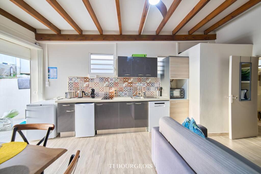 Ferienwohnung Le Ti Bourgeois Riviere-Salee Exterior foto